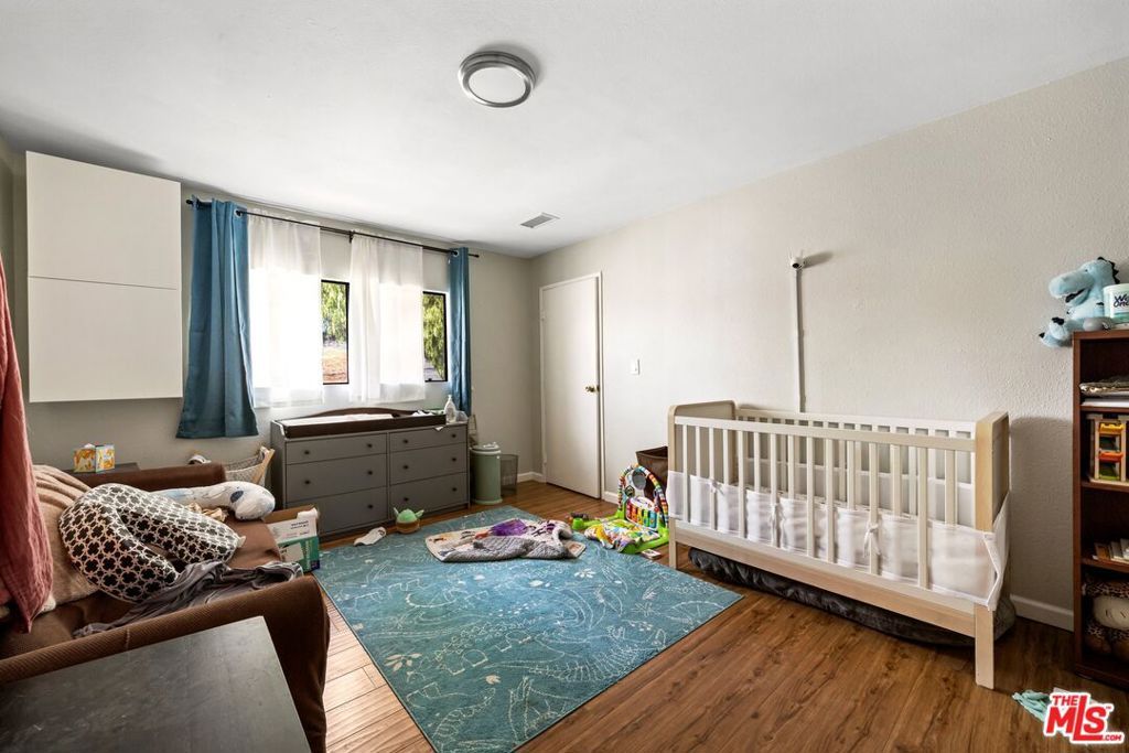 Image 18 of property listing at 4557 Paulhan Avenue, Los Angeles, CA 90041