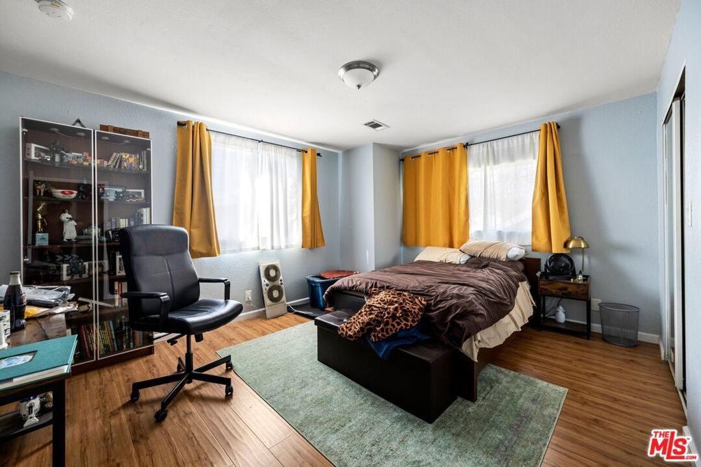 Image 20 of property listing at 4557 Paulhan Avenue, Los Angeles, CA 90041