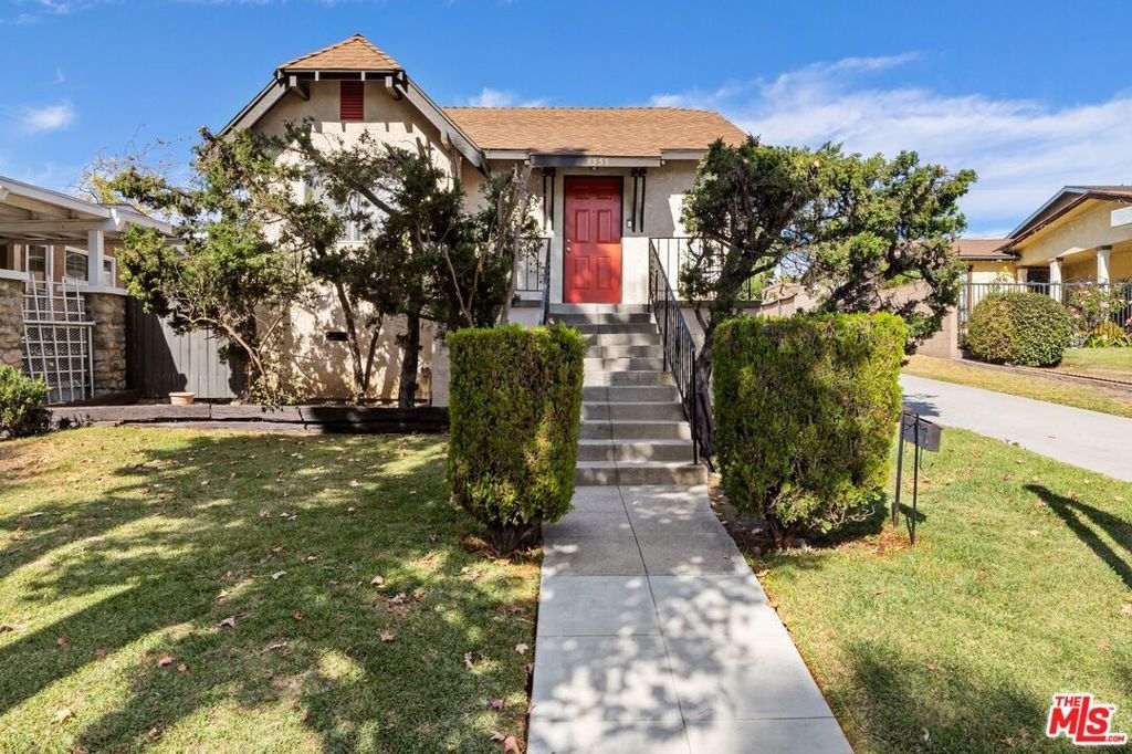 Image 24 of property listing at 4557 Paulhan Avenue, Los Angeles, CA 90041