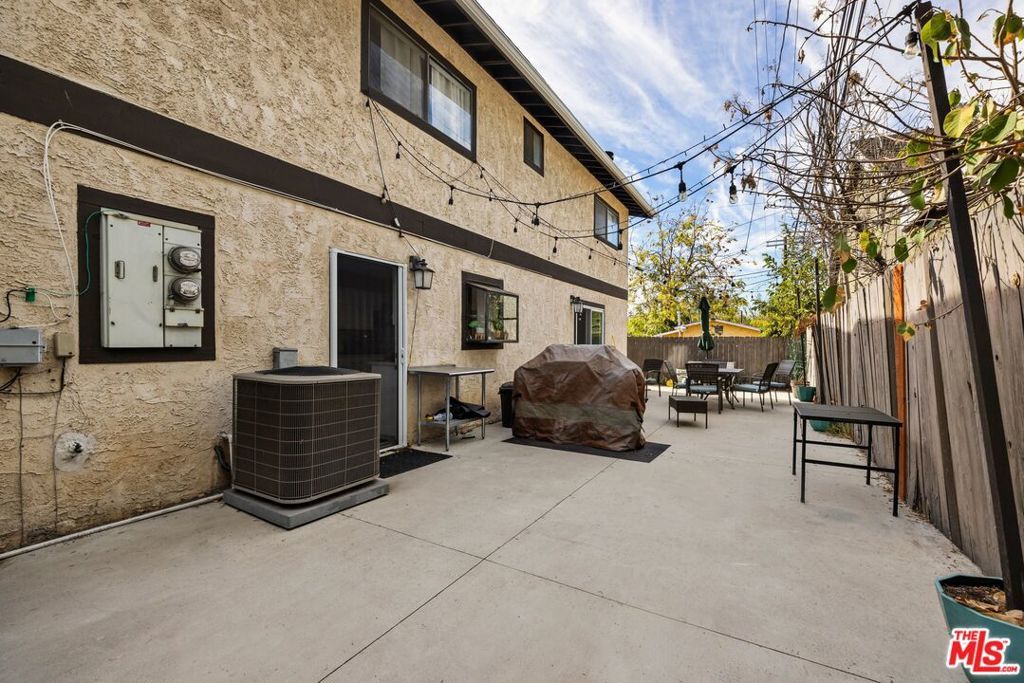 Image 25 of property listing at 4557 Paulhan Avenue, Los Angeles, CA 90041