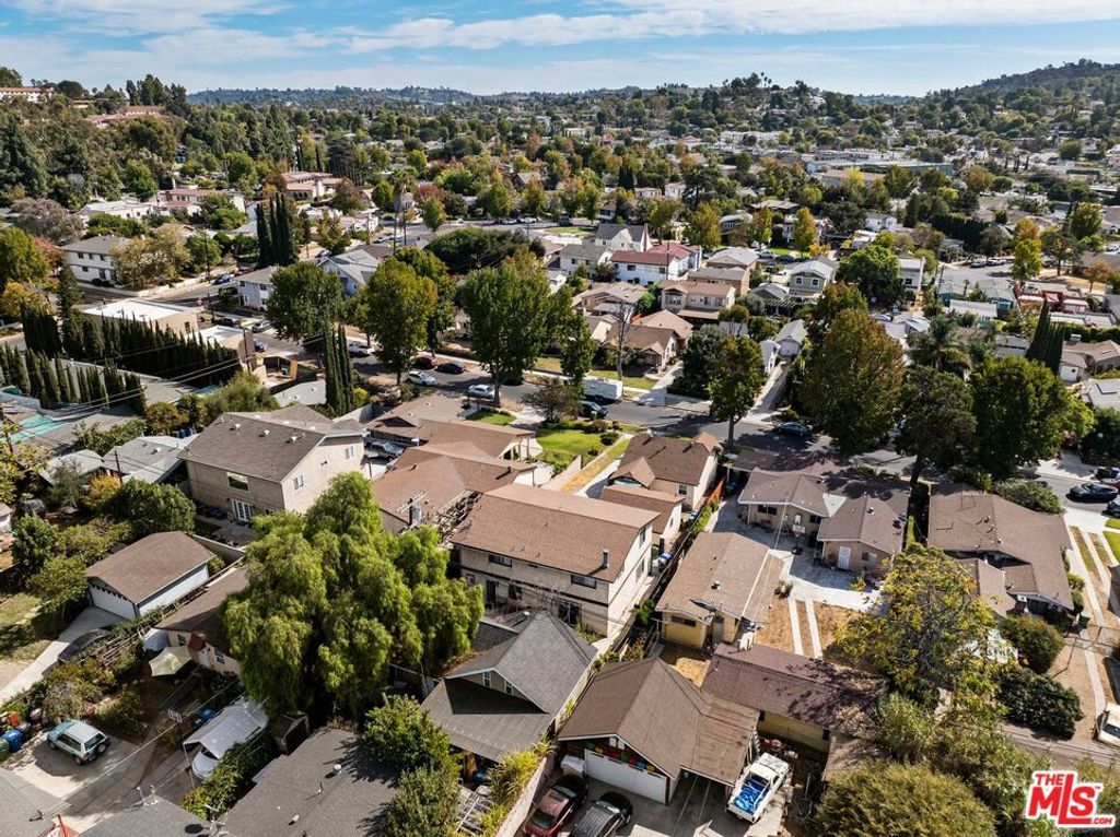 Image 30 of property listing at 4557 Paulhan Avenue, Los Angeles, CA 90041