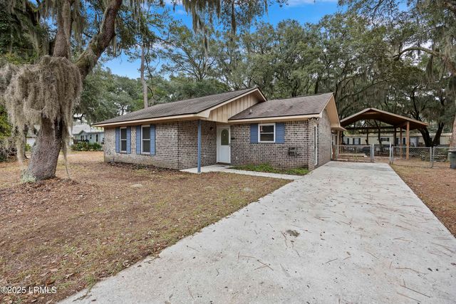 101 Saxonville Road, St. Helena Island, SC 29920