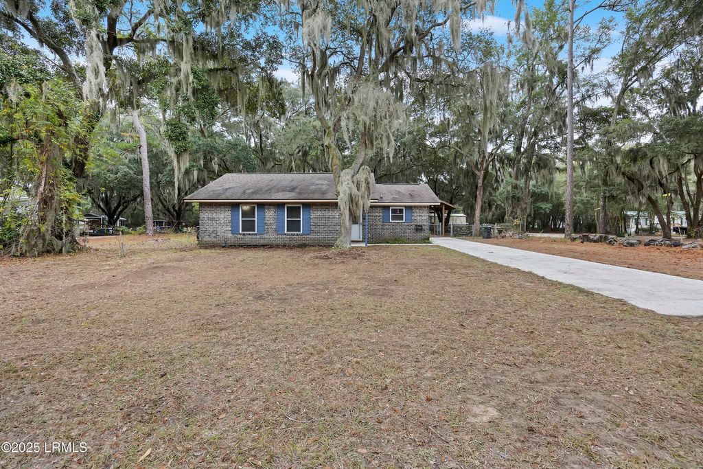 101 Saxonville Road, St. Helena Island, SC 29920
