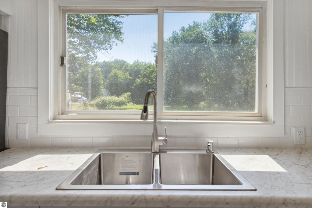 Image 7 of property listing at 158 River Trail Drive, Bay City, MI 48706