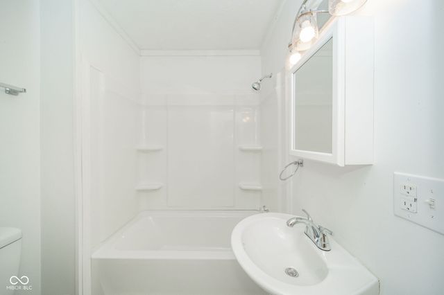 2313 E 5th Street, Anderson, IN 46012