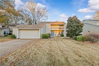 1556 Beachview Dr DR, Virginia Beach, VA 23464