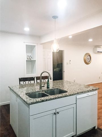 2003 30th Street, Lubbock, TX 79411