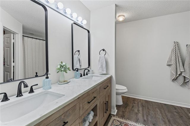 664 Spring Lake W Drive, Mobile, AL 36695