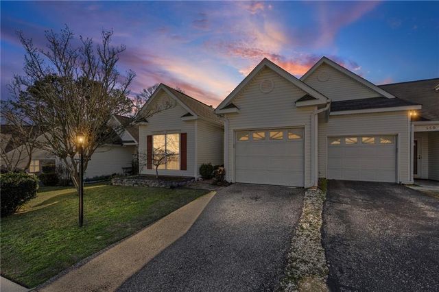 664 Spring Lake W Drive, Mobile, AL 36695