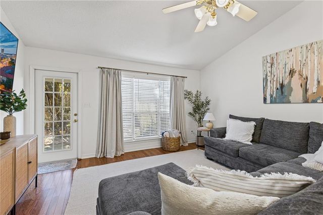 664 Spring Lake W Drive, Mobile, AL 36695