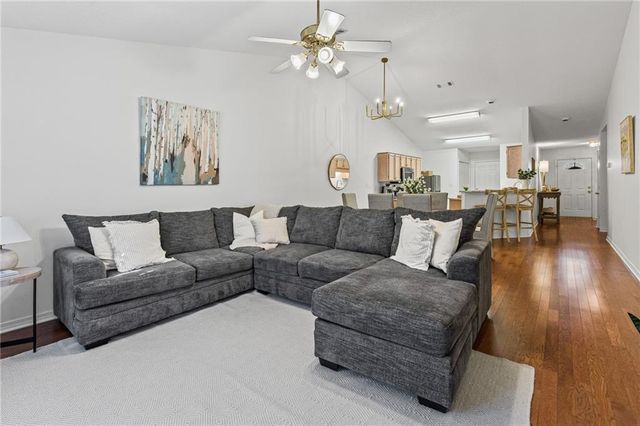 664 Spring Lake W Drive, Mobile, AL 36695