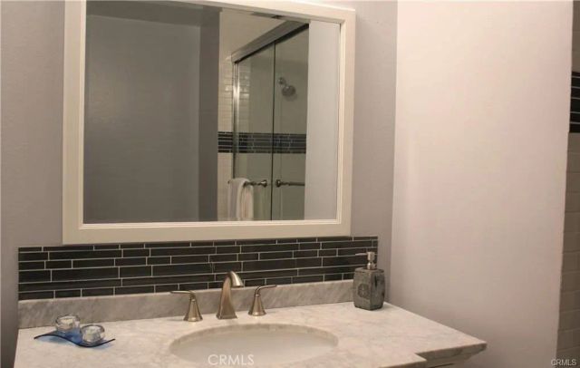 6840 Whitman, Lake Balboa, CA 91406