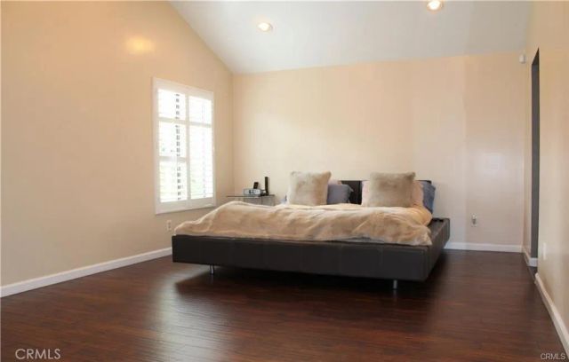 6840 Whitman, Lake Balboa, CA 91406
