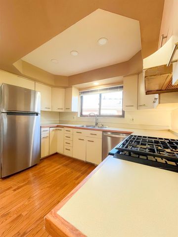 4878 Wolgast Street, Warren, MI 48092