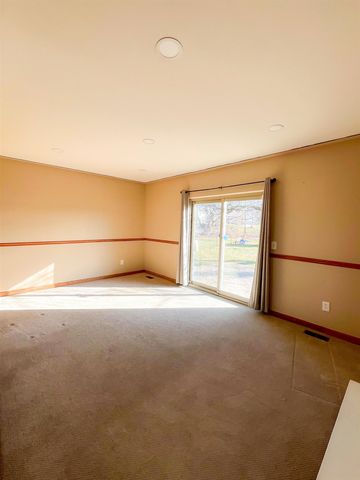 4878 Wolgast Street, Warren, MI 48092