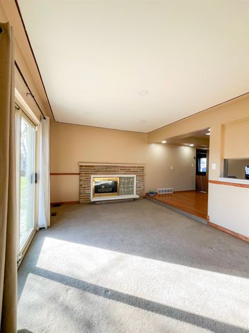 4878 Wolgast Street, Warren, MI 48092