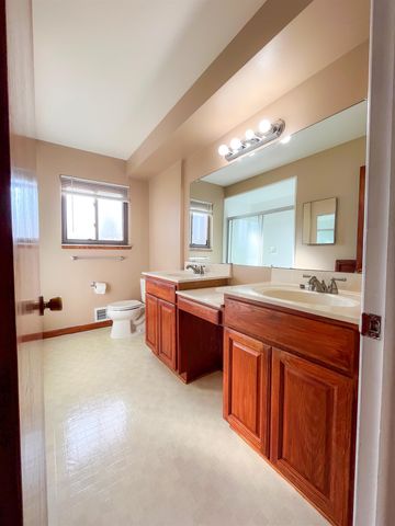 4878 Wolgast Street, Warren, MI 48092