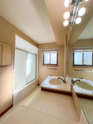 4878 Wolgast Street, Warren, MI 48092