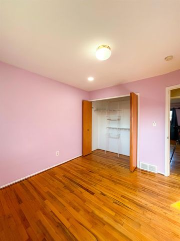 4878 Wolgast Street, Warren, MI 48092