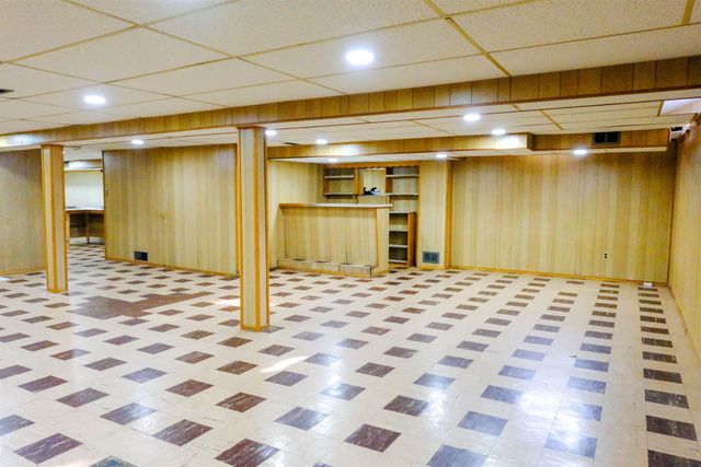 4878 Wolgast Street, Warren, MI 48092