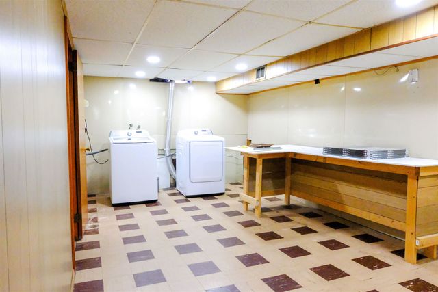 4878 Wolgast Street, Warren, MI 48092