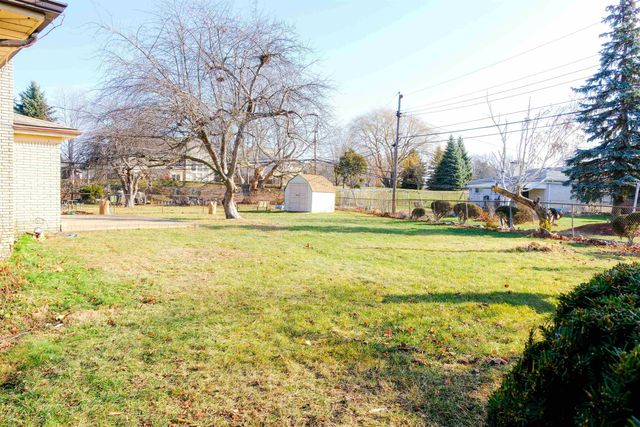 4878 Wolgast Street, Warren, MI 48092