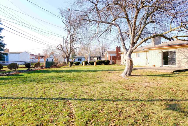 4878 Wolgast Street, Warren, MI 48092