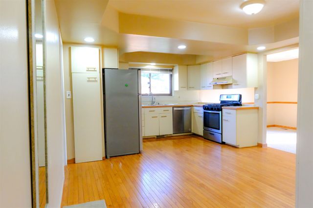 4878 Wolgast Street, Warren, MI 48092