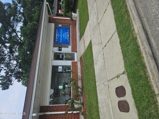 212 N Center Street, Mount Olive, NC 28365