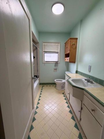 3627 Nevin Avenue, Richmond, CA 94805