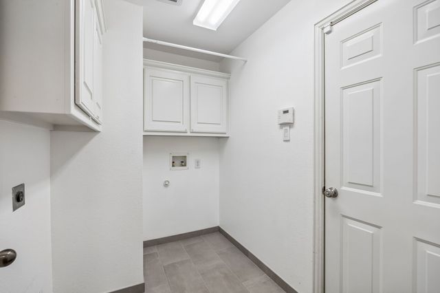 900 Water Oak Drive, Grapevine, TX 76051