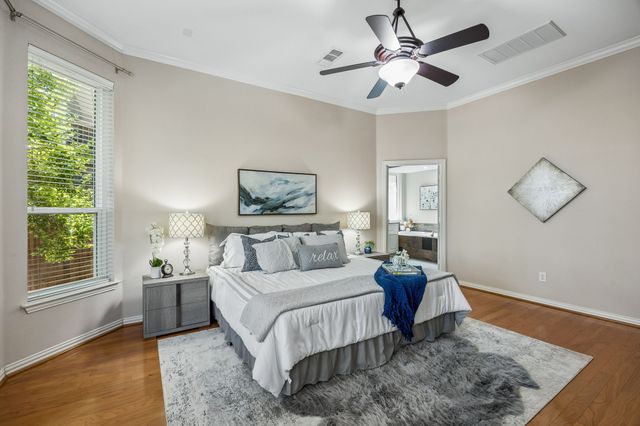 900 Water Oak Drive, Grapevine, TX 76051