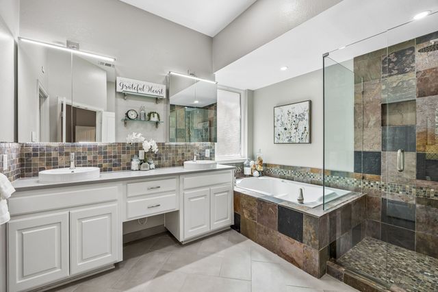 900 Water Oak Drive, Grapevine, TX 76051