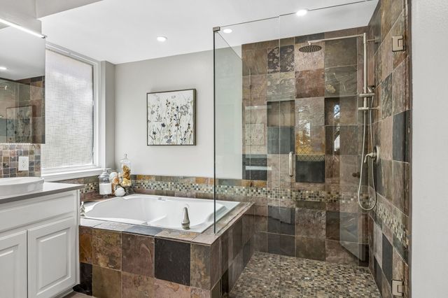 900 Water Oak Drive, Grapevine, TX 76051