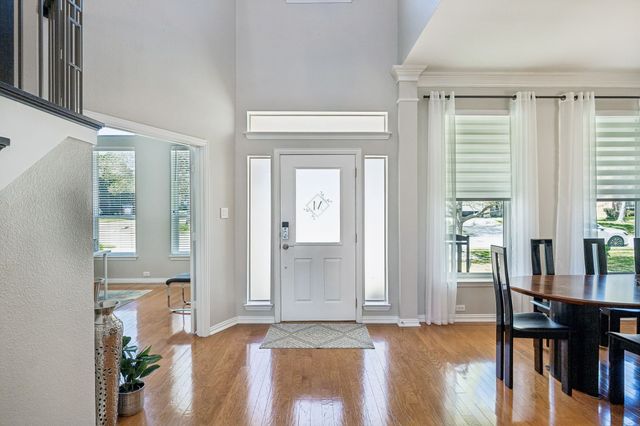 900 Water Oak Drive, Grapevine, TX 76051