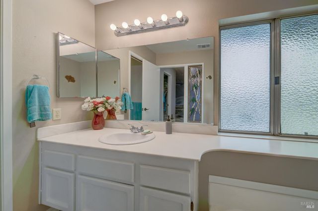 2827 Sunburst Dr, Fairfield, CA 94533