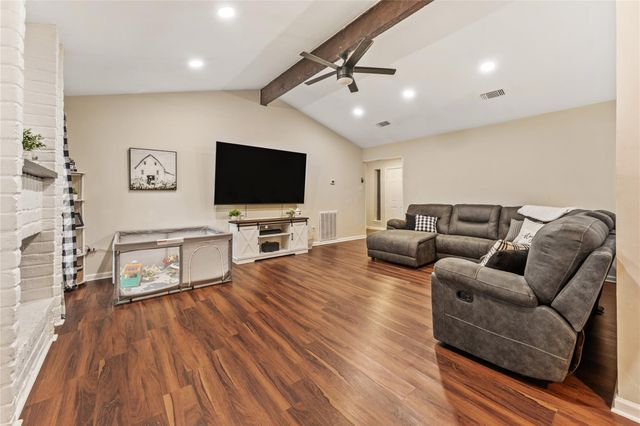 3404 Surrey Street, Baytown, TX 77521