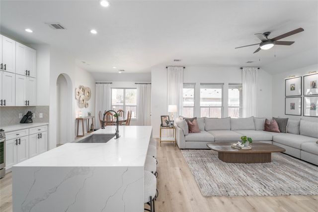 4414 Canonsburg, League City, TX 77573