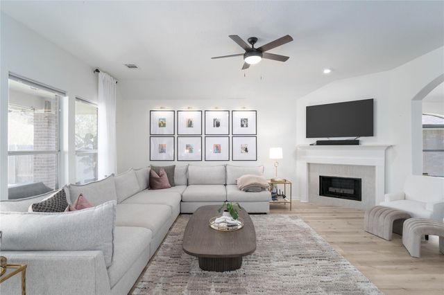 4414 Canonsburg, League City, TX 77573