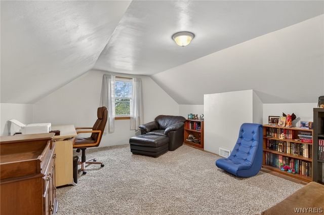 124 Hillcrest Rd, Tonawanda, NY 14150