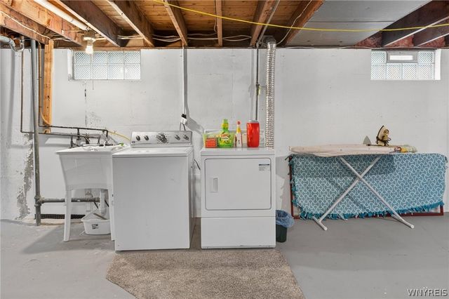 124 Hillcrest Rd, Tonawanda, NY 14150