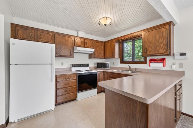5326 Knox Avenue N, Brooklyn Center, MN 55430