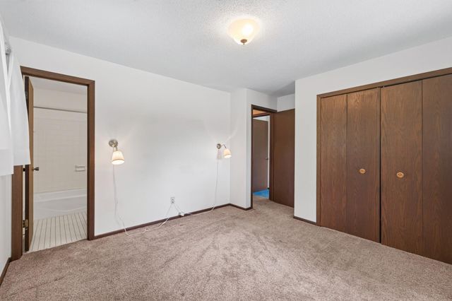 5326 Knox Avenue N, Brooklyn Center, MN 55430