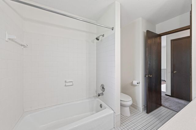 5326 Knox Avenue N, Brooklyn Center, MN 55430