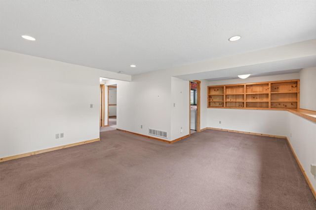 5326 Knox Avenue N, Brooklyn Center, MN 55430