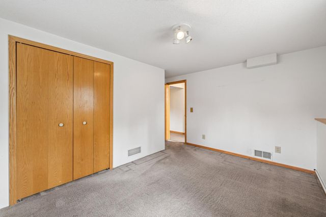 5326 Knox Avenue N, Brooklyn Center, MN 55430
