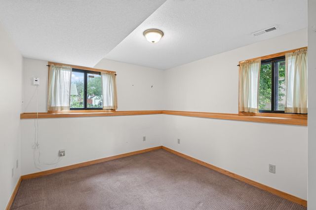 5326 Knox Avenue N, Brooklyn Center, MN 55430