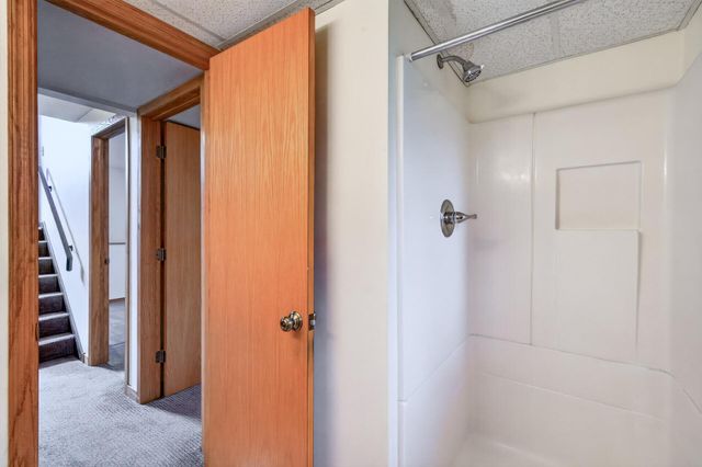 5326 Knox Avenue N, Brooklyn Center, MN 55430