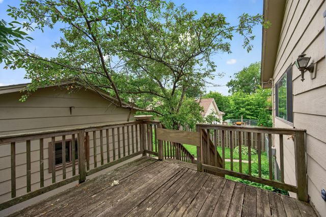 5326 Knox Avenue N, Brooklyn Center, MN 55430