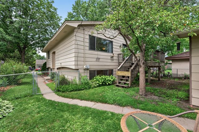 5326 Knox Avenue N, Brooklyn Center, MN 55430